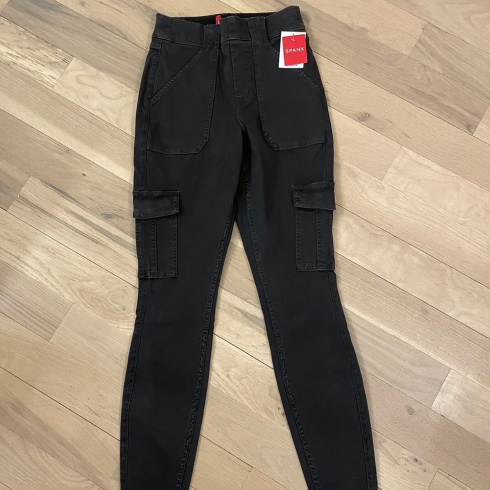 NWT Spanx Stretched Twill Ankle Cargo Pants In Washed Black S/P